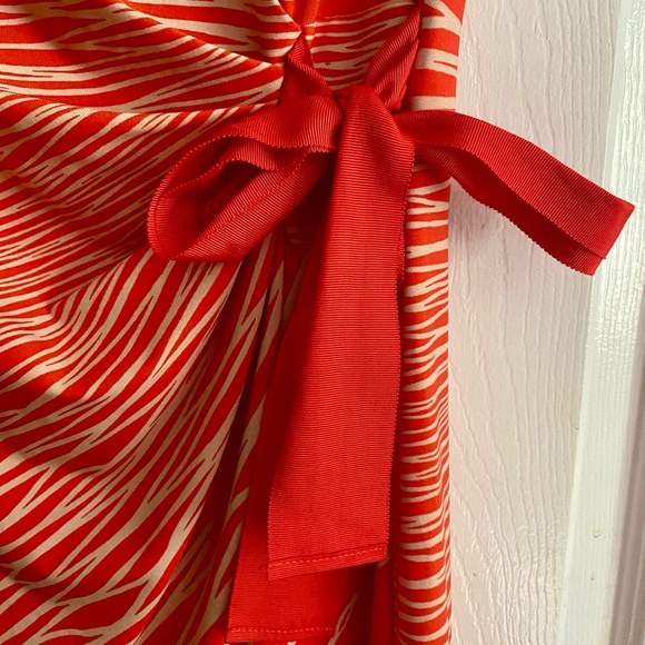 Coldwater Creek Midi Dress Womens 12 Orange Cream Cap Sleeve with a Tie Waist - Picture 4 of 5